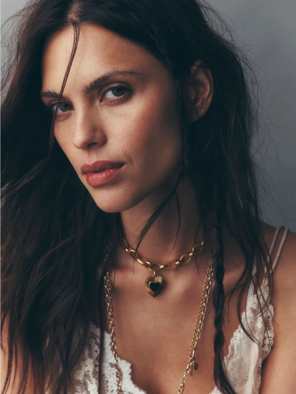 NWT Free People Zehnder Layer Necklace in Gold - Picture 3 of 5